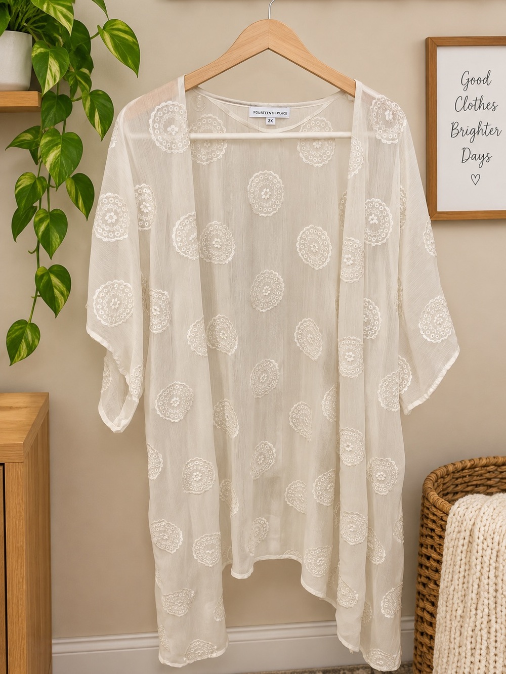 Fourteenth Place White Sheer Embroidered Kimono Cardigan Women’s XS Boho